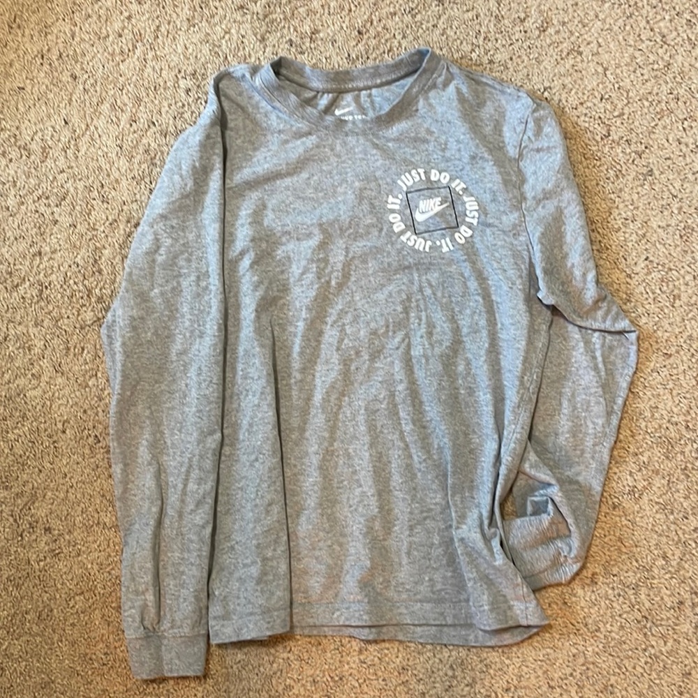 Nike tee